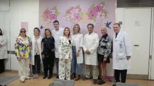 Mes Octubre Rosa: Se presentó un mural para concientizar sobre la prevención del cáncer de mama