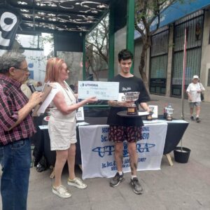 Carrera de Mozos y Mozas en la UTHGRA Bahía Blanca