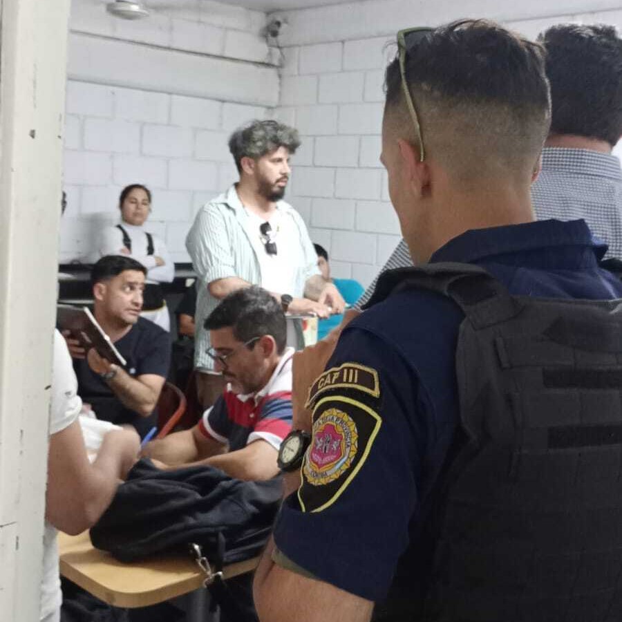 Grave Denuncia de UTHGRA Córdoba: Trabajadores Encerrados en Depósitos de Di Metro