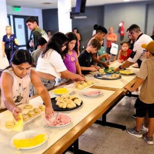 Aprendizaje y diversión en una nueva jornada de ‘Cocineritos’ en UTHGRA Córdoba