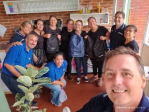 Entrega de mochilas y útiles escolares en UTHGRA Concordia